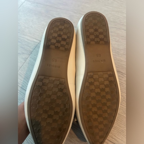 Birdies The Goldfinch Flats in Beige Size 6.5 Pointed Toe Bow - Picture 3 of 7